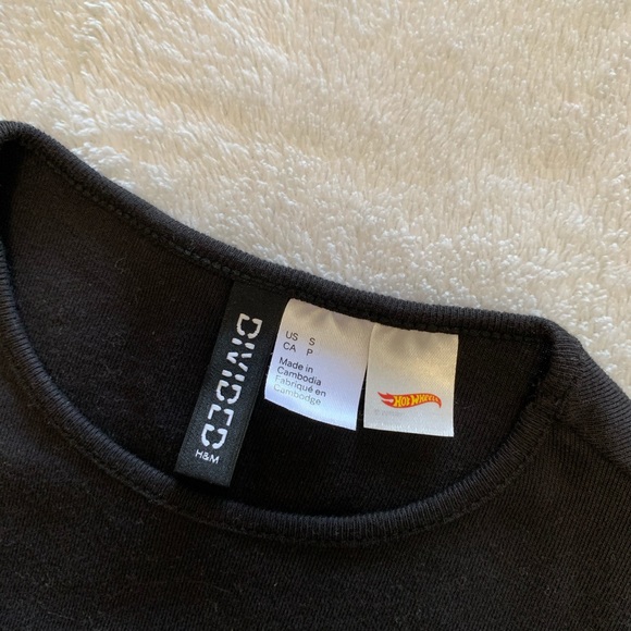 HOT WHEELS LONG SLEEVE CROP TOP - Picture 2 of 3